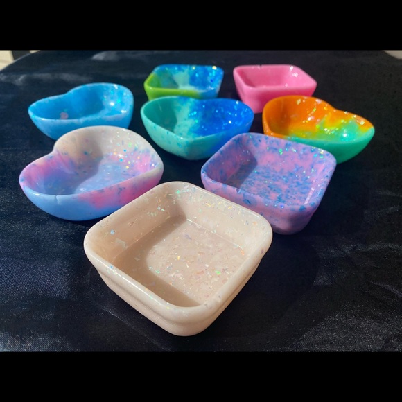 CUSTOM COLOR IRIDESCENT DISHES - Custom Style, Shape & Color. - Picture 13 of 17